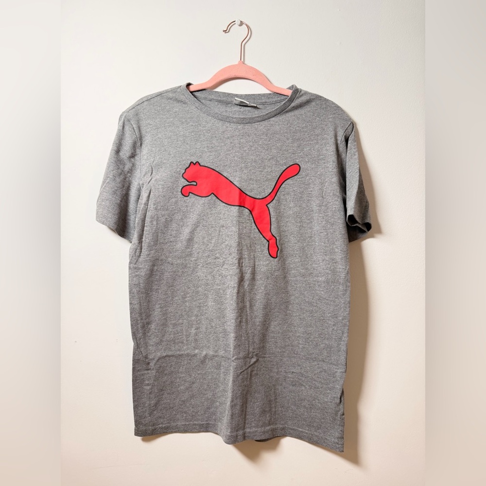 🍄| Puma Youth size Gray Tee with Red Puma Cat Logo